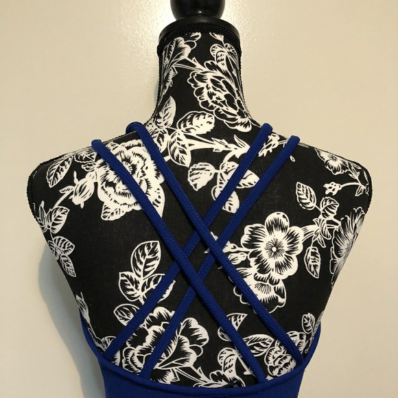 Dress - Picture 5 of 6